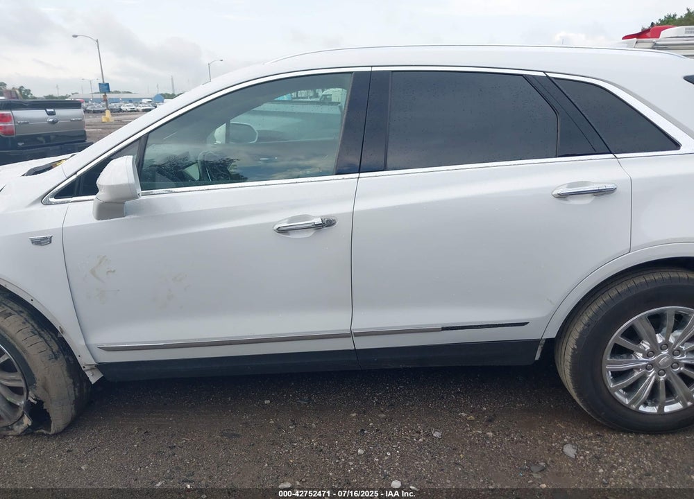 2017 CADILLAC XT5 VIN: 1GYKNBRS3HZ163074