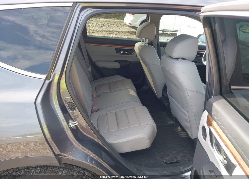 2017 HONDA CR-V VIN: 2HKRW2H85HH622443
