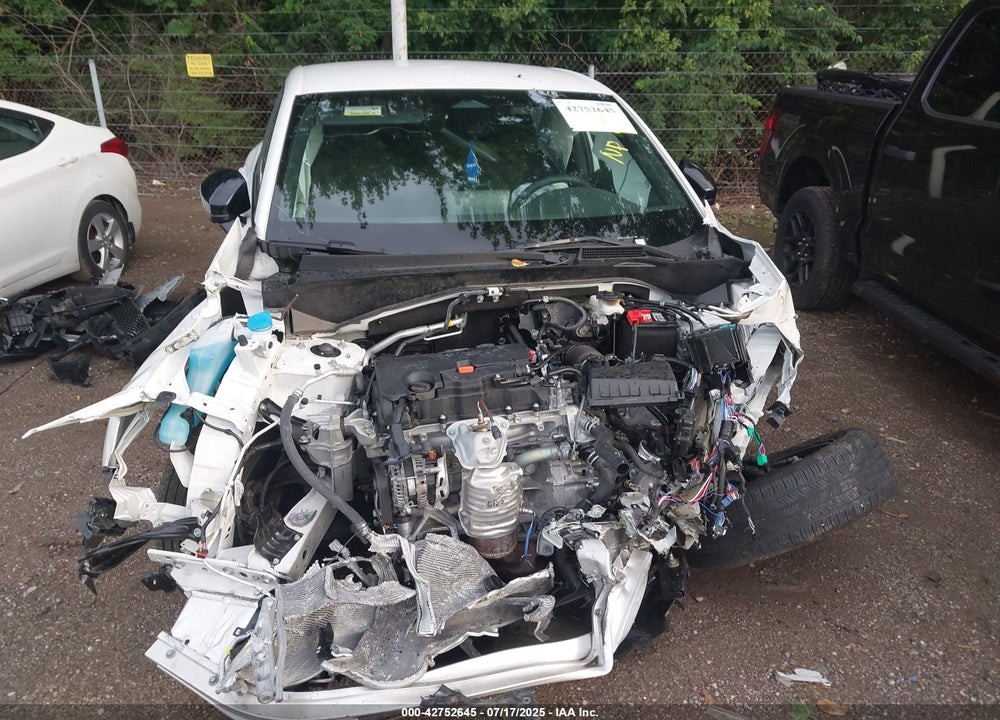2025 HONDA HR-V VIN: 3CZRZ2H57SM724545