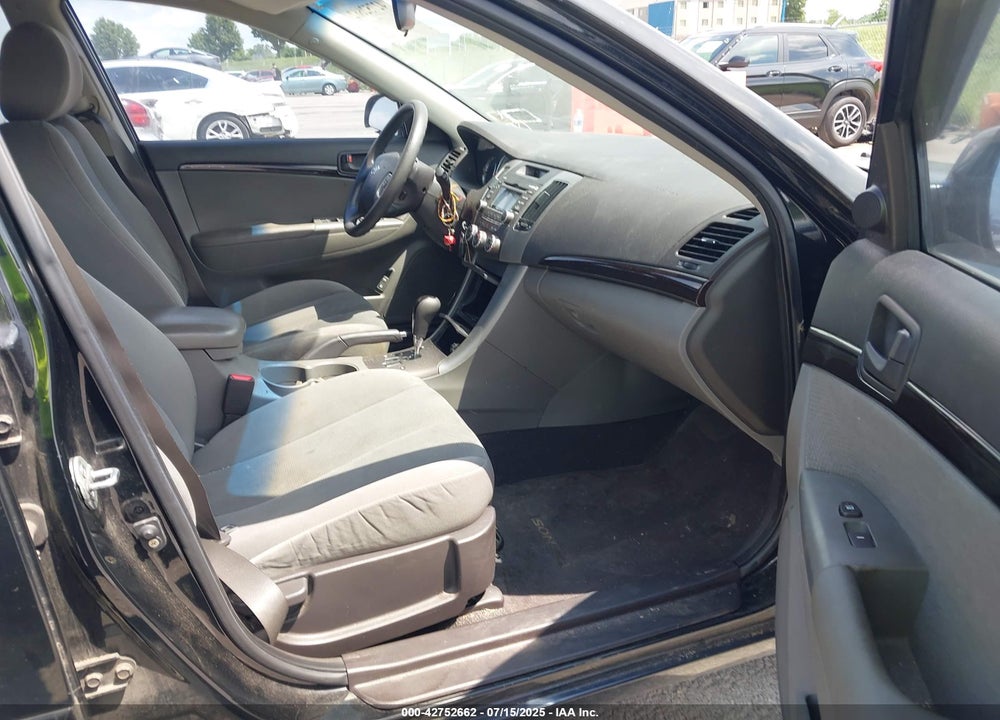 2010 HYUNDAI SONATA VIN: 5NPET4AC8AH606440