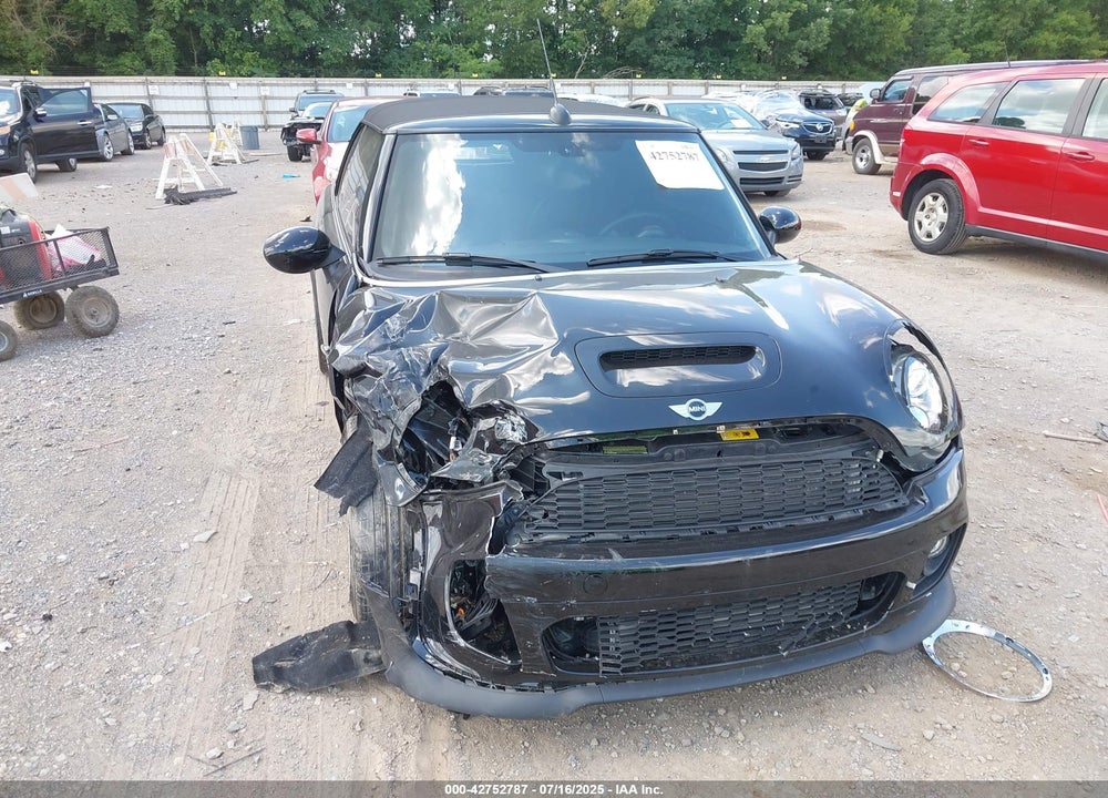 2015 MINI CONVERTIBLE VIN: WMWZP3C58F2A90958