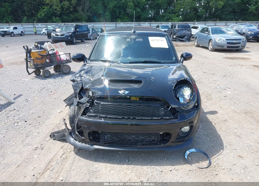 2015 MINI CONVERTIBLE VIN: WMWZP3C58F2A90958