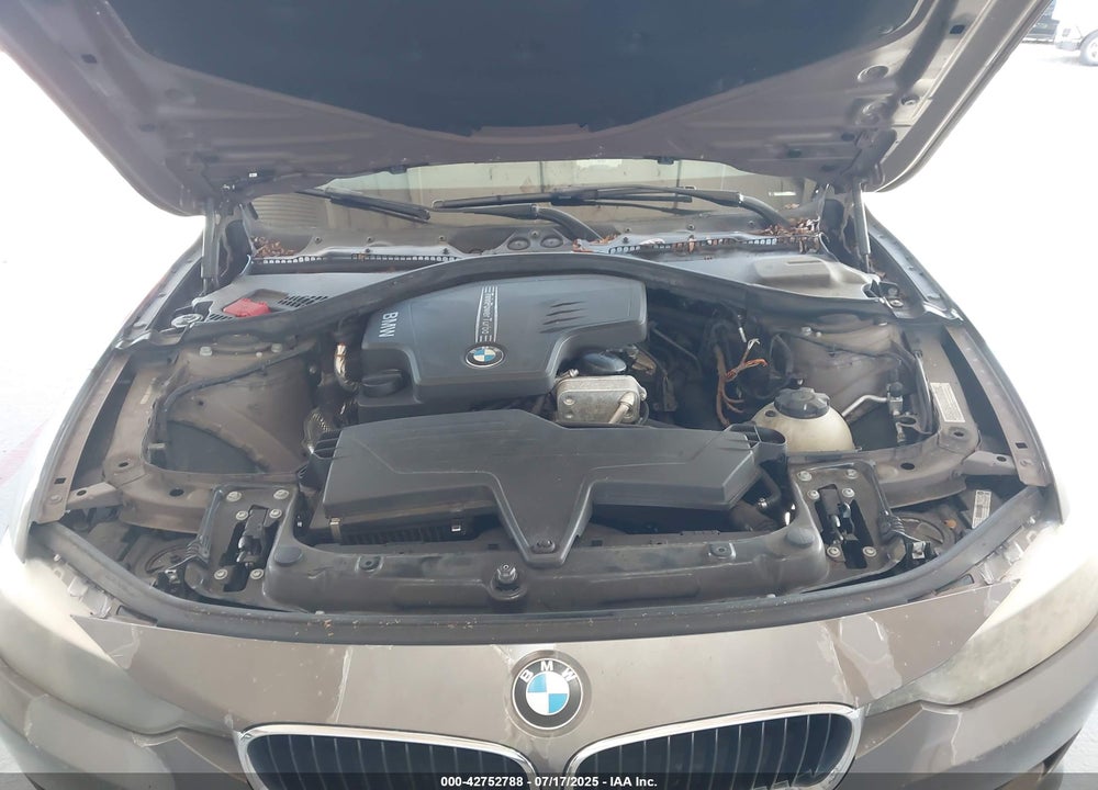 2013 BMW 3 SERIES VIN: WBA3B1C54DK129838