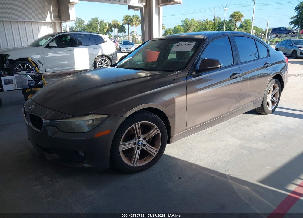 2013 BMW 3 SERIES VIN: WBA3B1C54DK129838