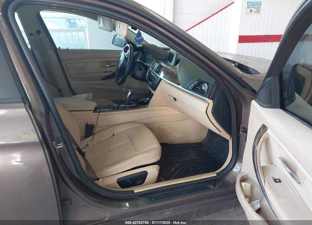2013 BMW 3 SERIES VIN: WBA3B1C54DK129838