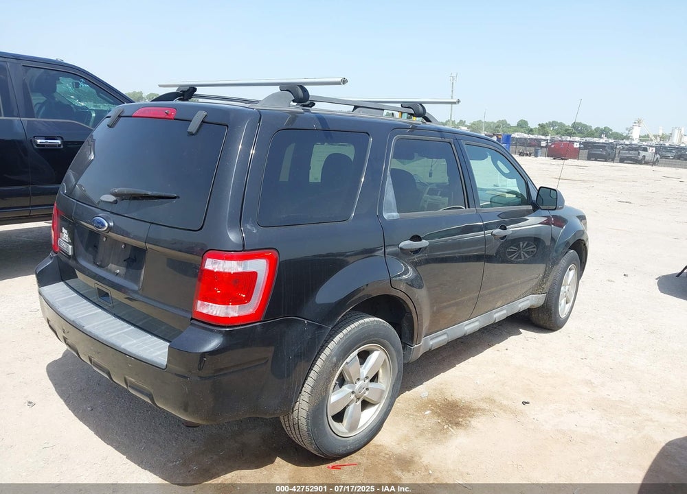 2011 FORD ESCAPE VIN: 1FMCU0D74BKC03520