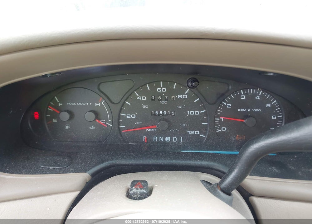 2003 FORD TAURUS VIN: 1FAFP55233G138498