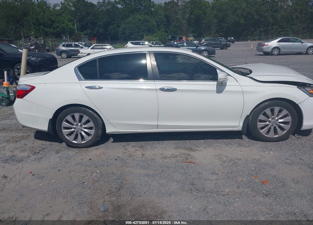 2013 HONDA ACCORD VIN: 1HGCR2F89DA231105