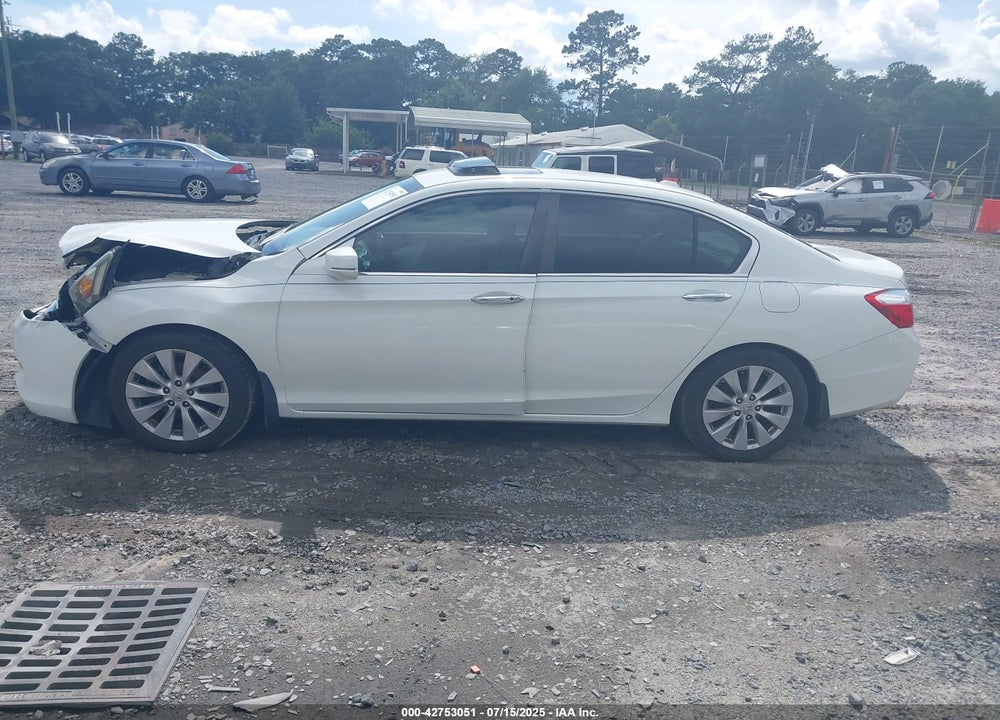 2013 HONDA ACCORD VIN: 1HGCR2F89DA231105