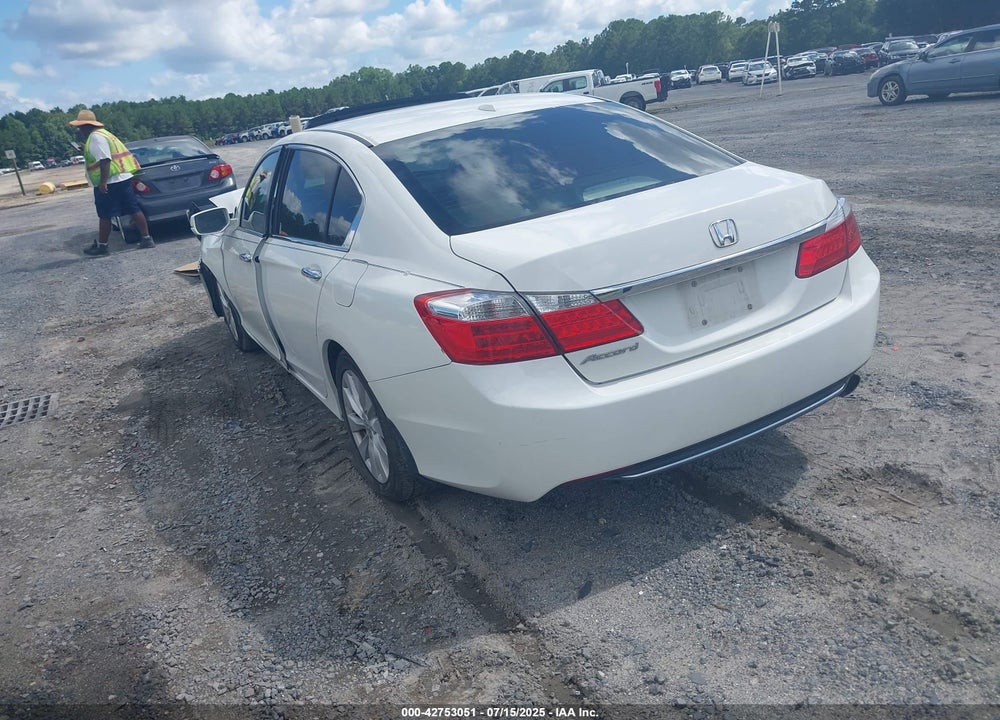 2013 HONDA ACCORD VIN: 1HGCR2F89DA231105