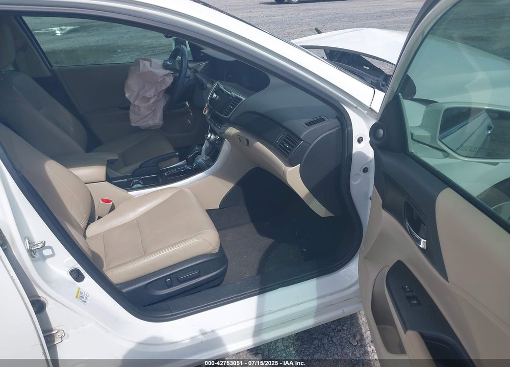 2013 HONDA ACCORD VIN: 1HGCR2F89DA231105