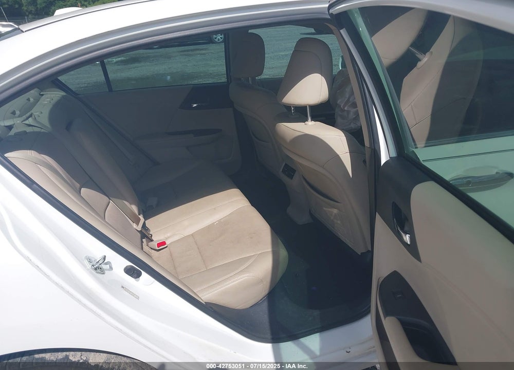 2013 HONDA ACCORD VIN: 1HGCR2F89DA231105