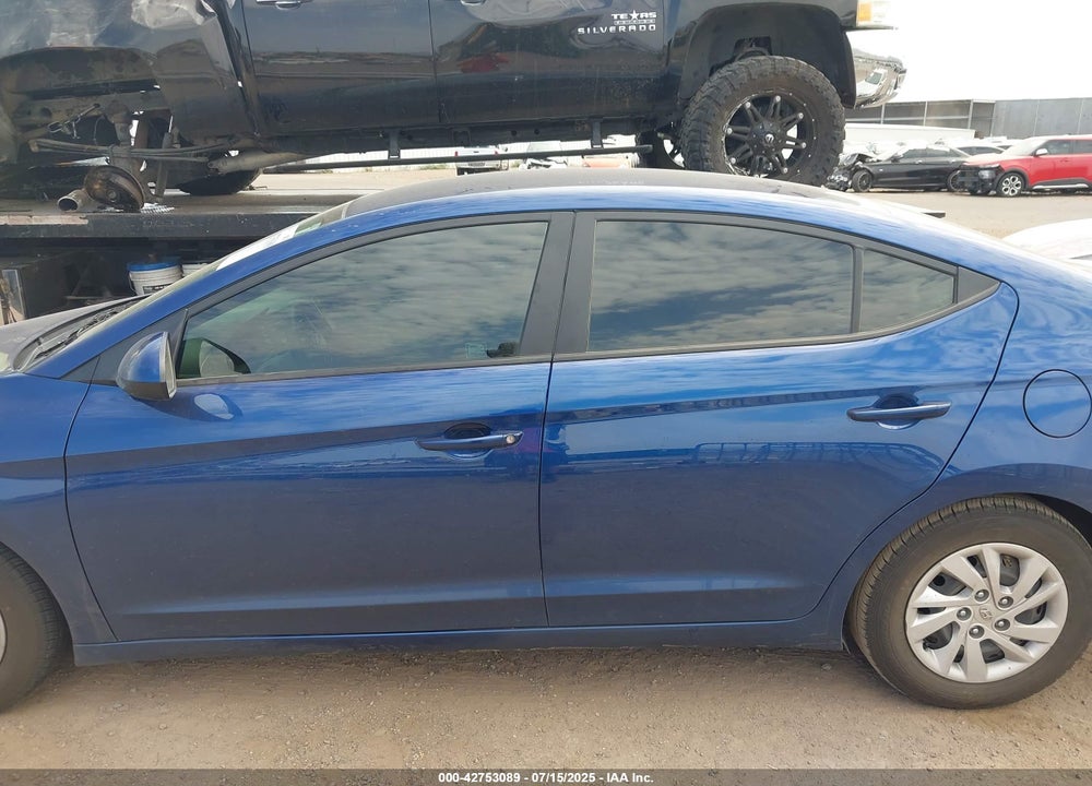 2018 HYUNDAI ELANTRA VIN: 5NPD74LF9JH275939