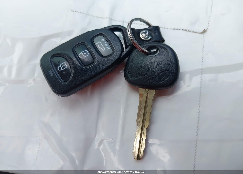 2018 HYUNDAI ELANTRA VIN: 5NPD74LF9JH275939