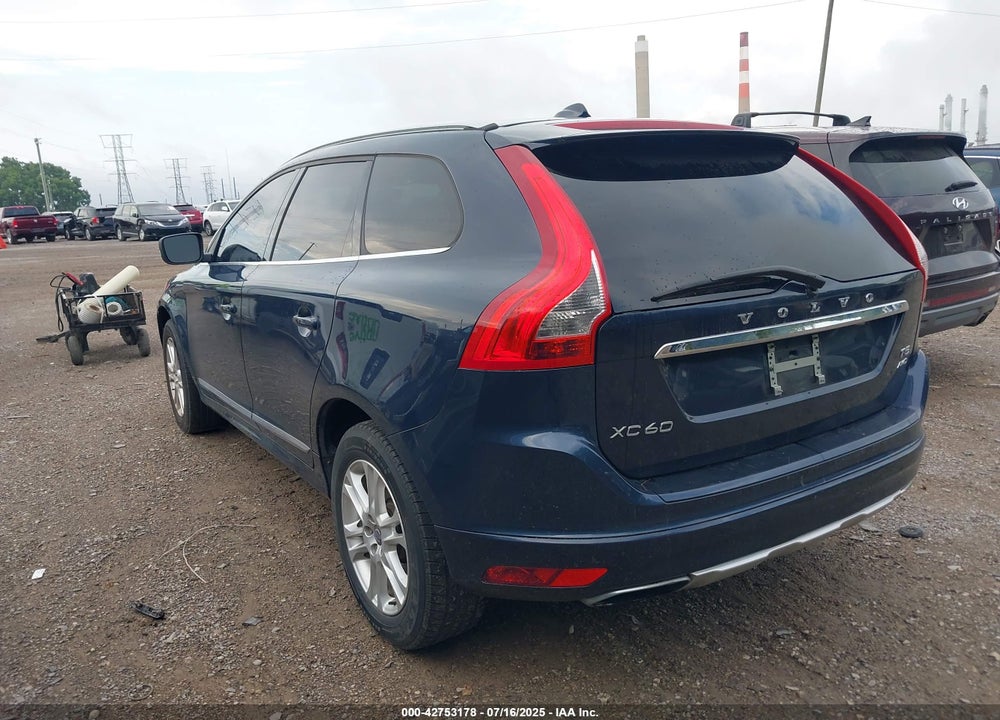 2015 VOLVO XC60 VIN: YV4612RK1F2704872
