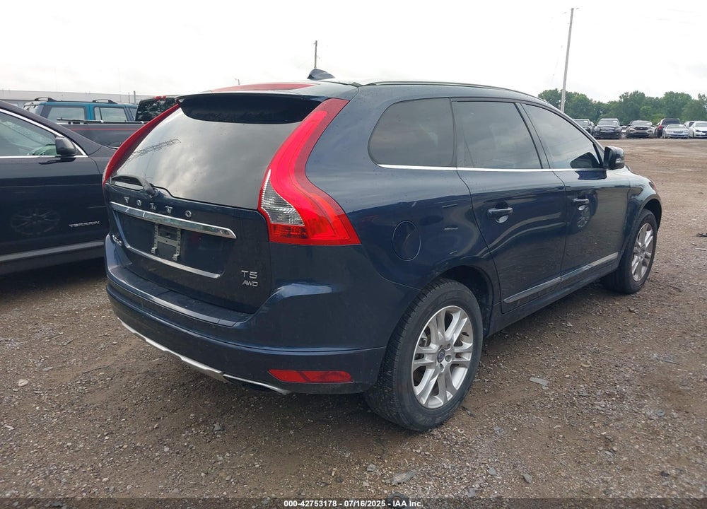 2015 VOLVO XC60 VIN: YV4612RK1F2704872