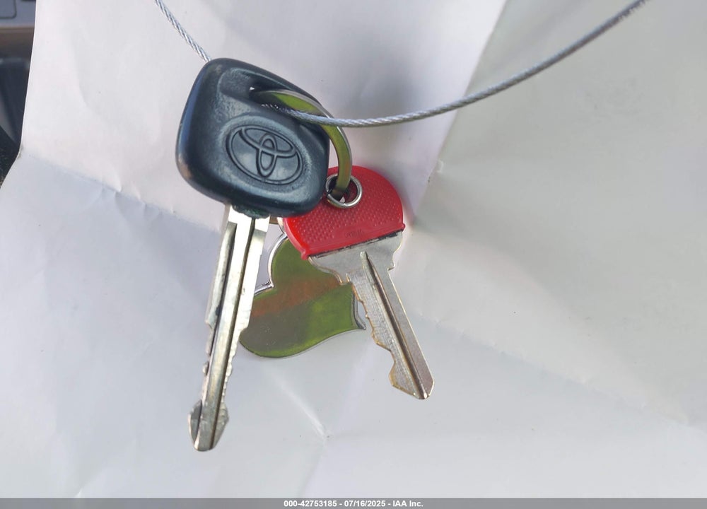 2015 TOYOTA YARIS VIN: VNKKTUD38FA020017