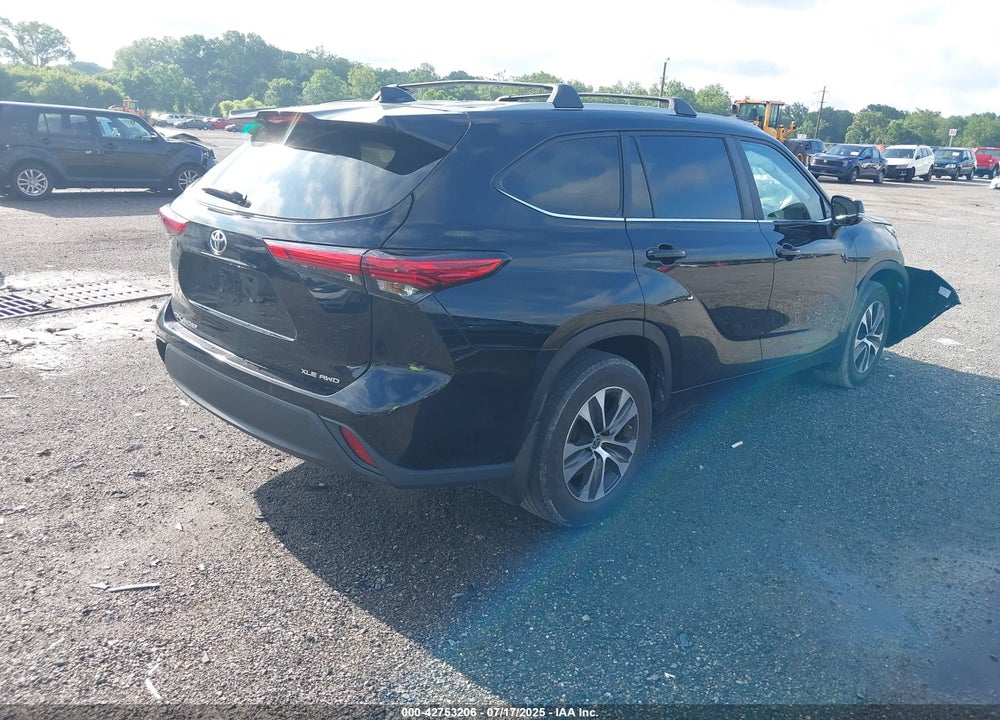 2023 TOYOTA HIGHLANDER XLE VIN: 5TDKDRBH4PS015354