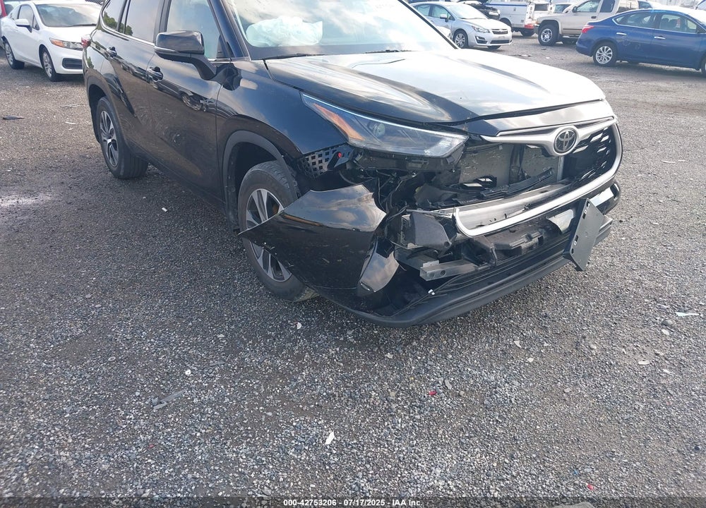 2023 TOYOTA HIGHLANDER XLE VIN: 5TDKDRBH4PS015354