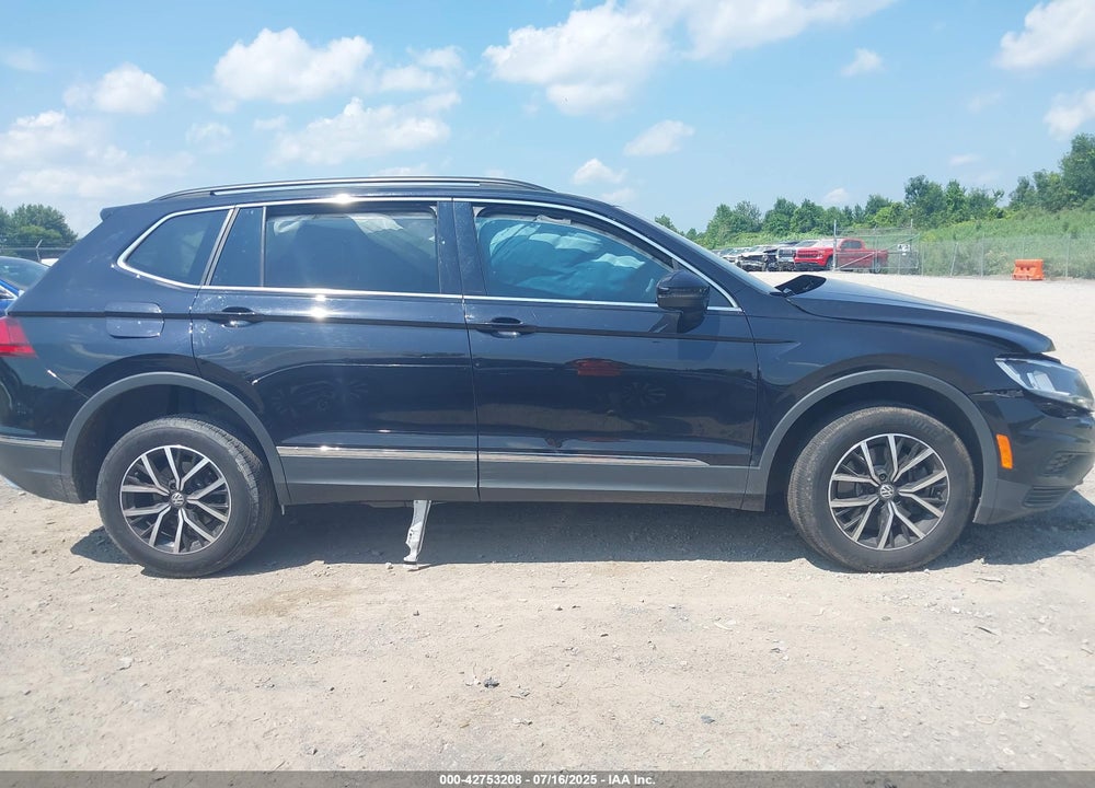 2021 VOLKSWAGEN TIGUAN VIN: 3VV2B7AX1MM134821