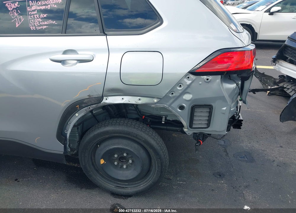 2025 TOYOTA COROLLA CROSS L VIN: 7MUAAAAG8SV137714