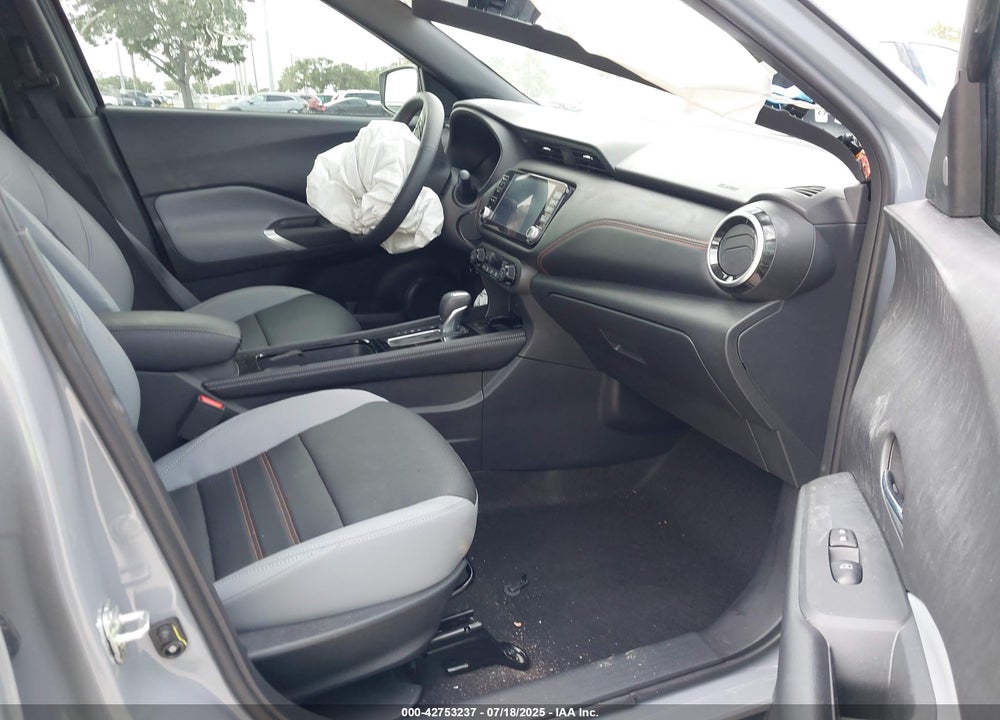 2024 NISSAN KICKS VIN: 3N1CP5DV2RL574050