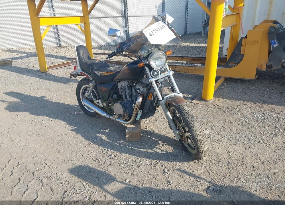 1983 HONDA VT750 VIN: JH2RC1403DM013457