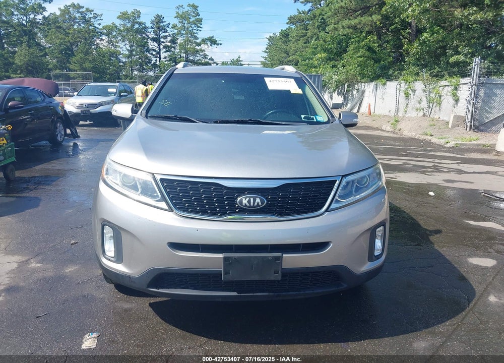2015 KIA SORENTO VIN: 5XYKTCA63FG608179