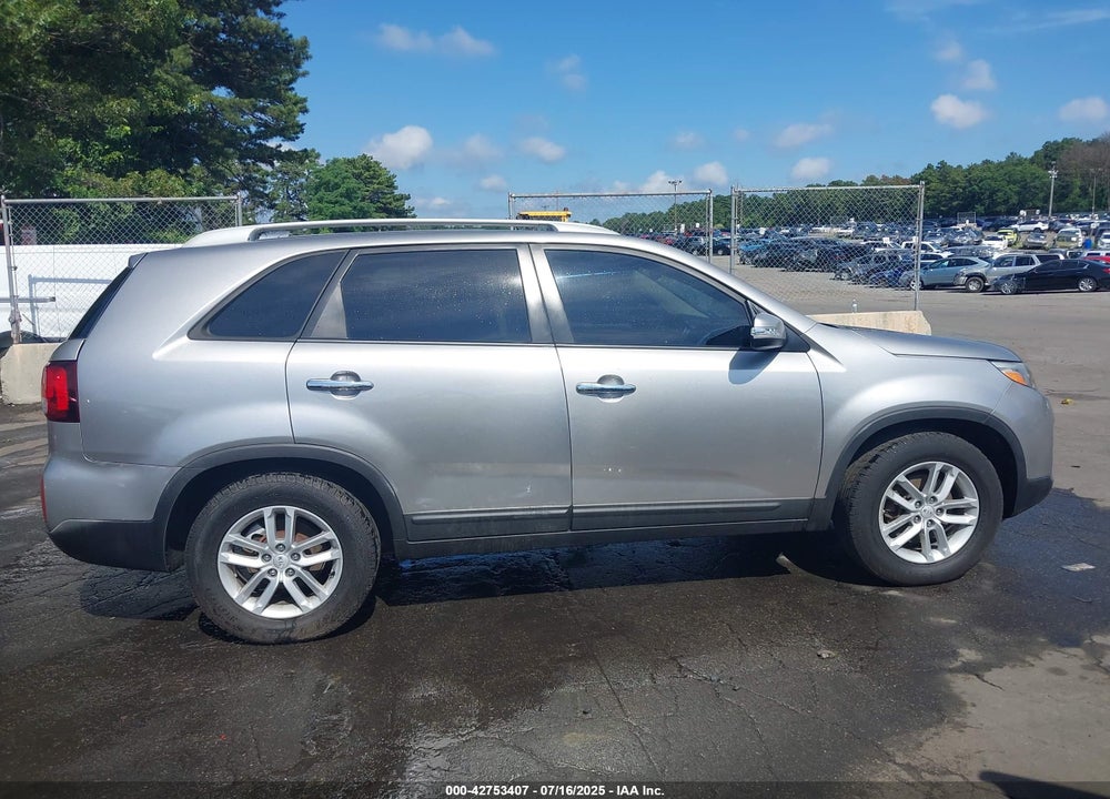 2015 KIA SORENTO VIN: 5XYKTCA63FG608179