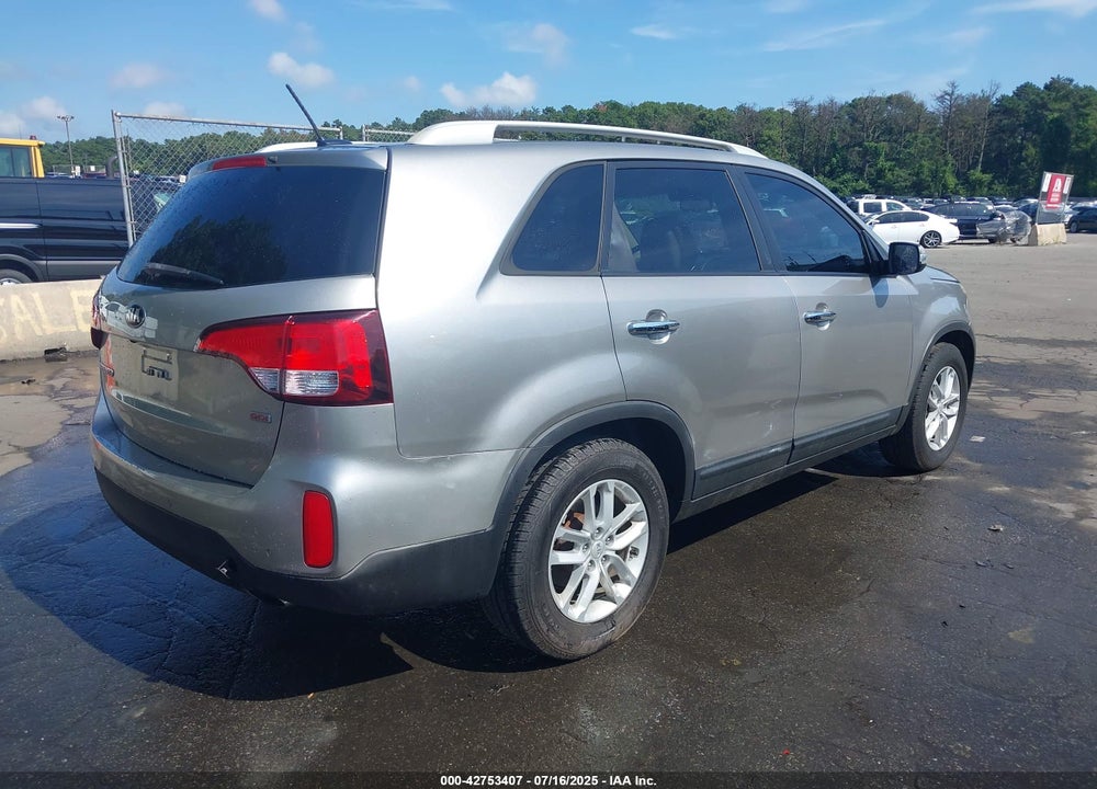 2015 KIA SORENTO VIN: 5XYKTCA63FG608179