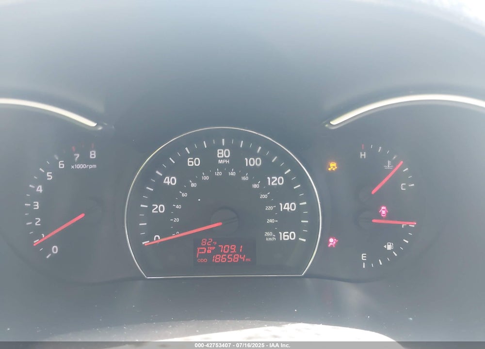 2015 KIA SORENTO VIN: 5XYKTCA63FG608179