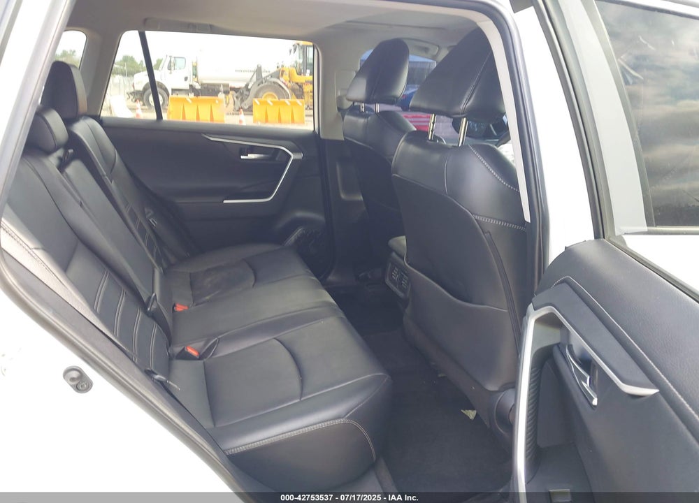2019 TOYOTA RAV4 VIN: 2T3N1RFV8KW079541