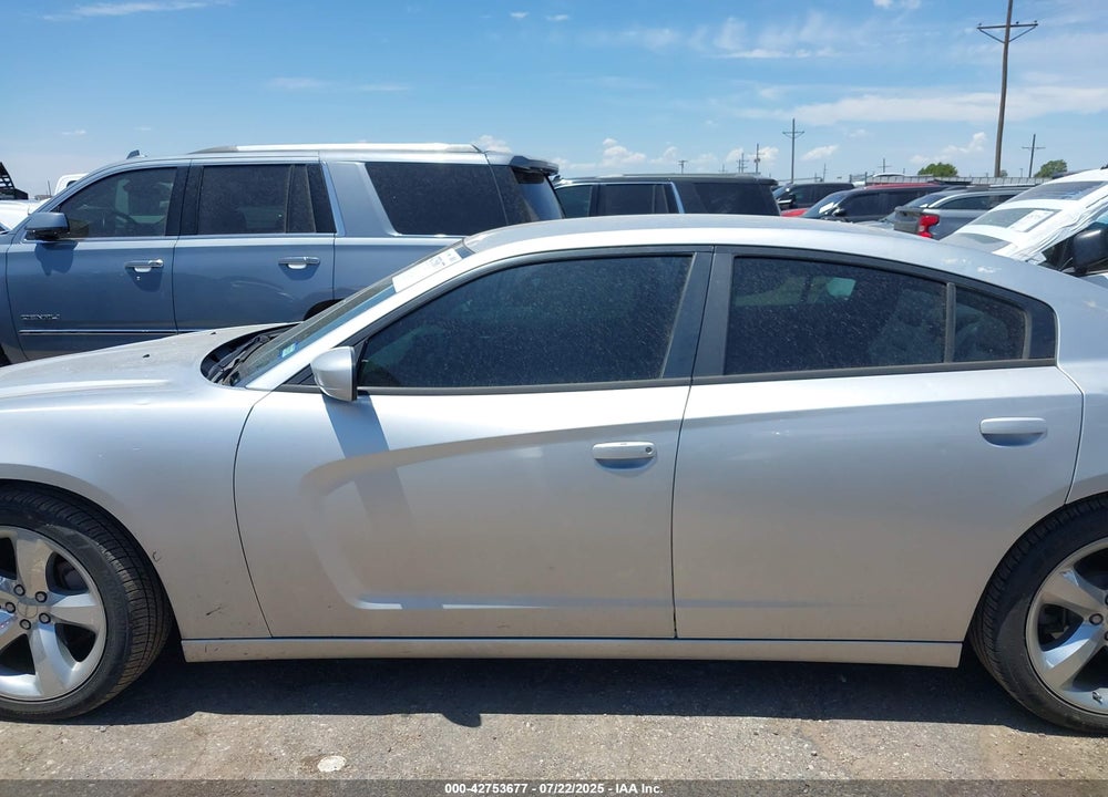 2011 DODGE CHARGER VIN: 2B3CL3CG5BH613424