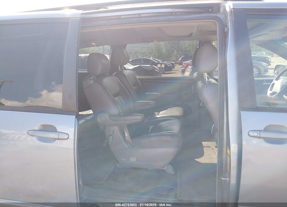 2004 TOYOTA SIENNA XLE LIMITED VIN: 5TDZA22C94S003327