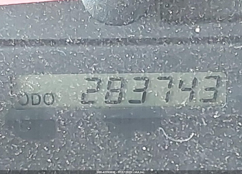 2003 TOYOTA CAMRY LE VIN: JTDBE32K730220329