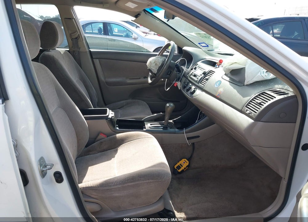 2003 TOYOTA CAMRY LE VIN: JTDBE32K730220329