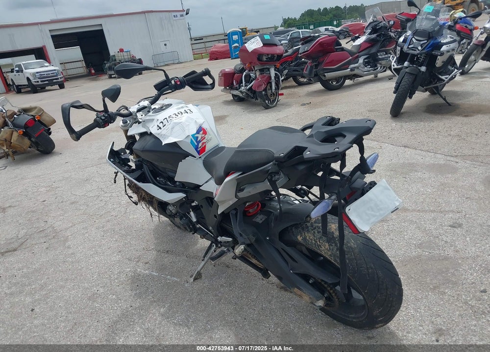 2023 BMW S 1000 XR VIN: WB10E4307P6J36389