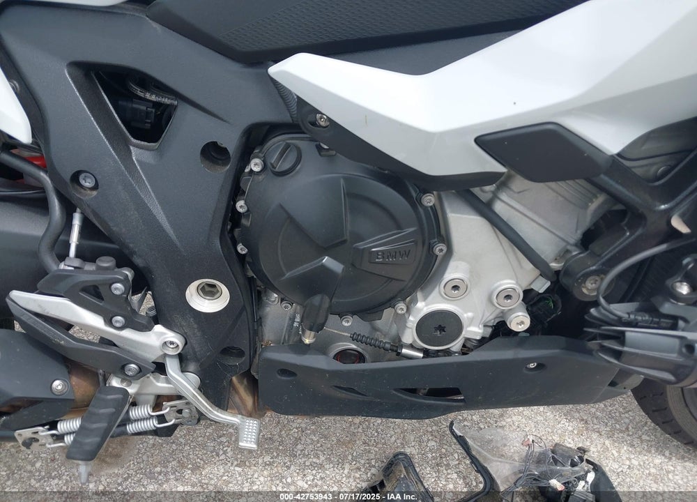 2023 BMW S 1000 XR VIN: WB10E4307P6J36389
