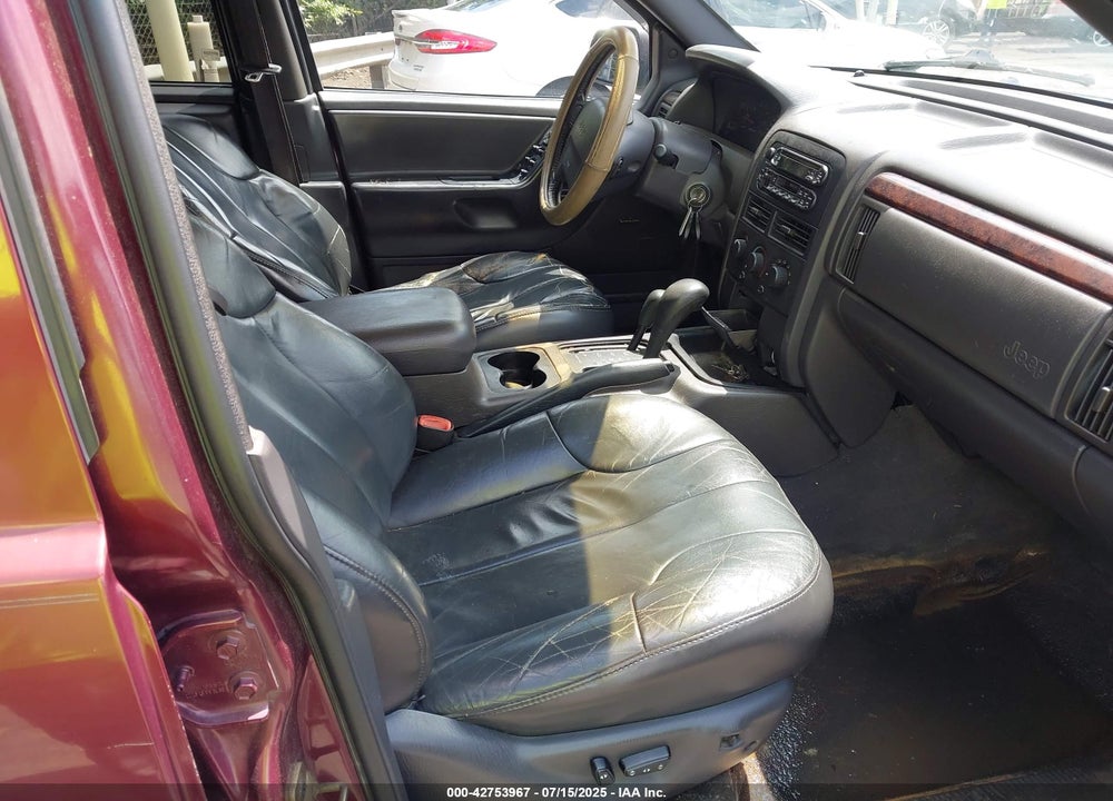 2000 JEEP GRAND CHEROKEE LAREDO VIN: 1J4GW48S0YC134456