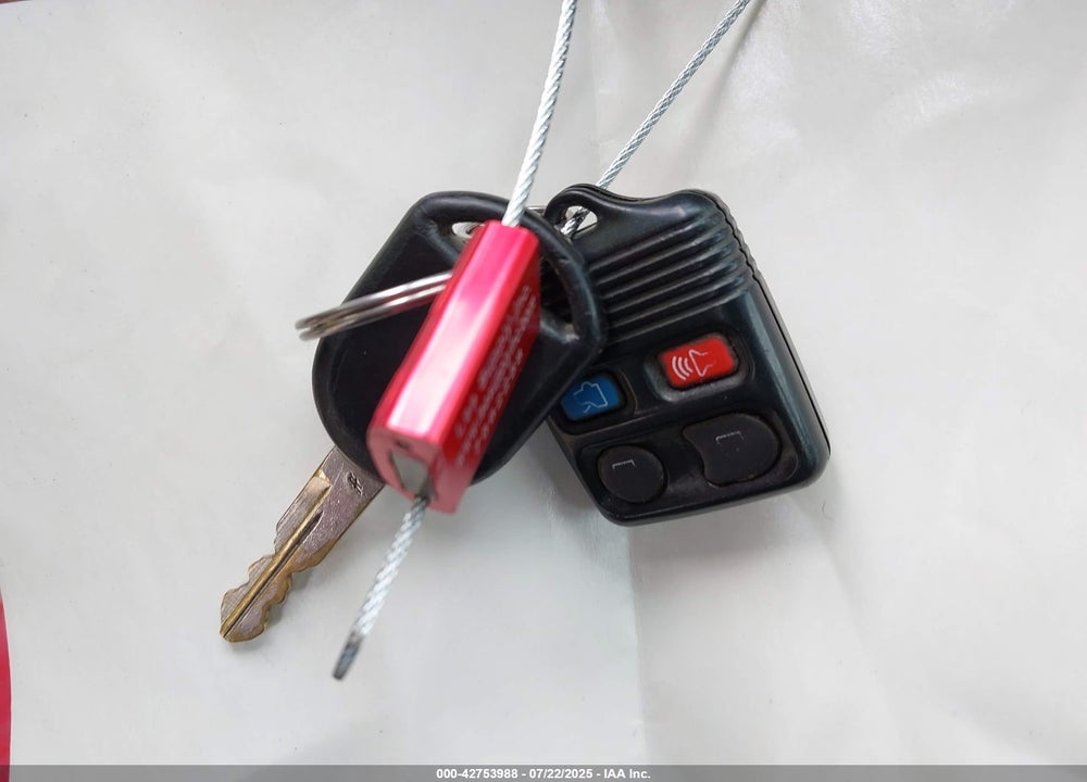 2008 FORD FOCUS VIN: 1FAHP35N88W244496