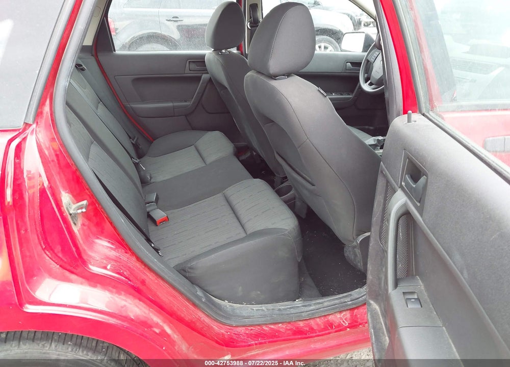 2008 FORD FOCUS VIN: 1FAHP35N88W244496