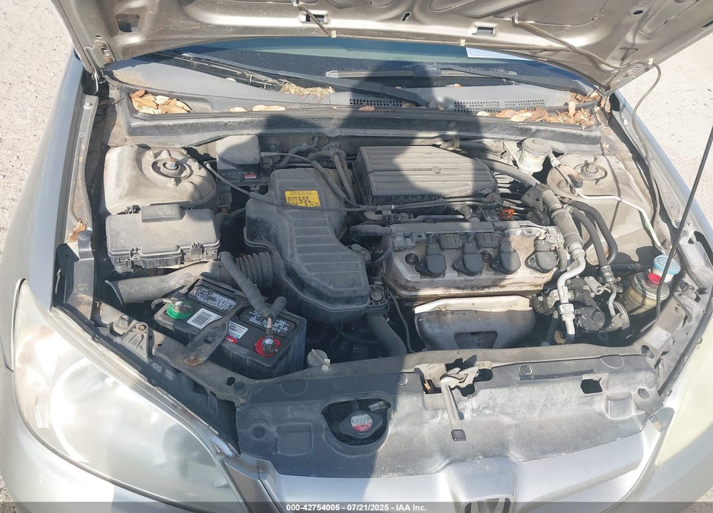 2005 HONDA CIVIC LX VIN: 2HGES16585H521626