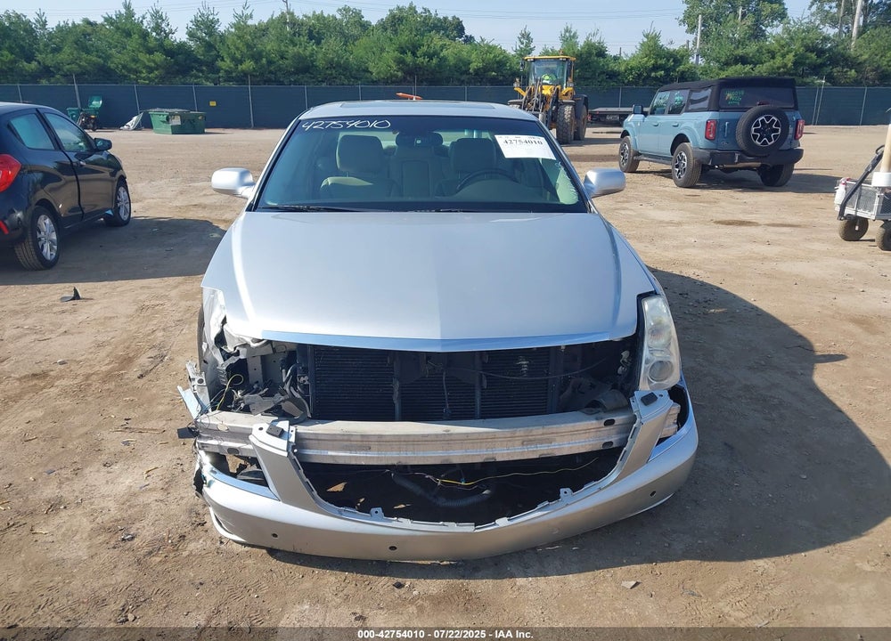 2010 CADILLAC DTS VIN: 1G6KH5EY4AU118286