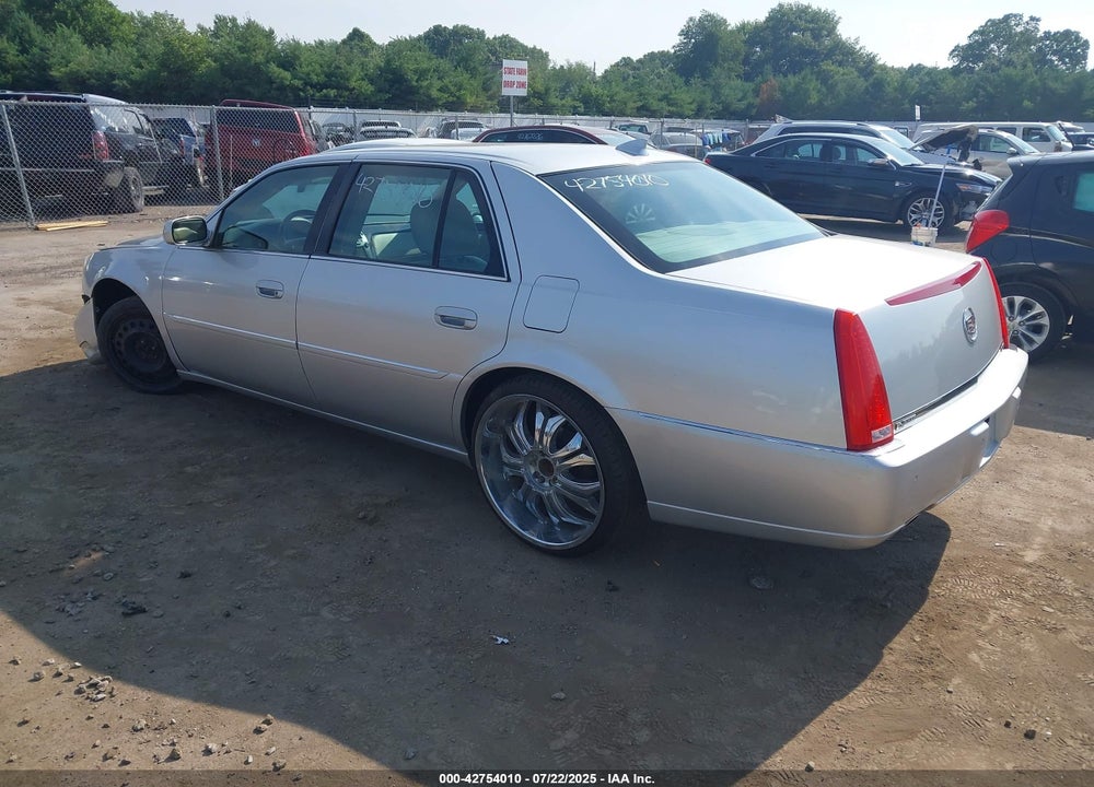 2010 CADILLAC DTS VIN: 1G6KH5EY4AU118286