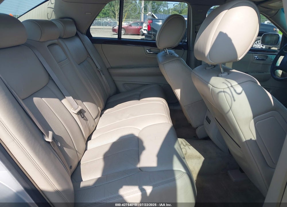 2010 CADILLAC DTS VIN: 1G6KH5EY4AU118286