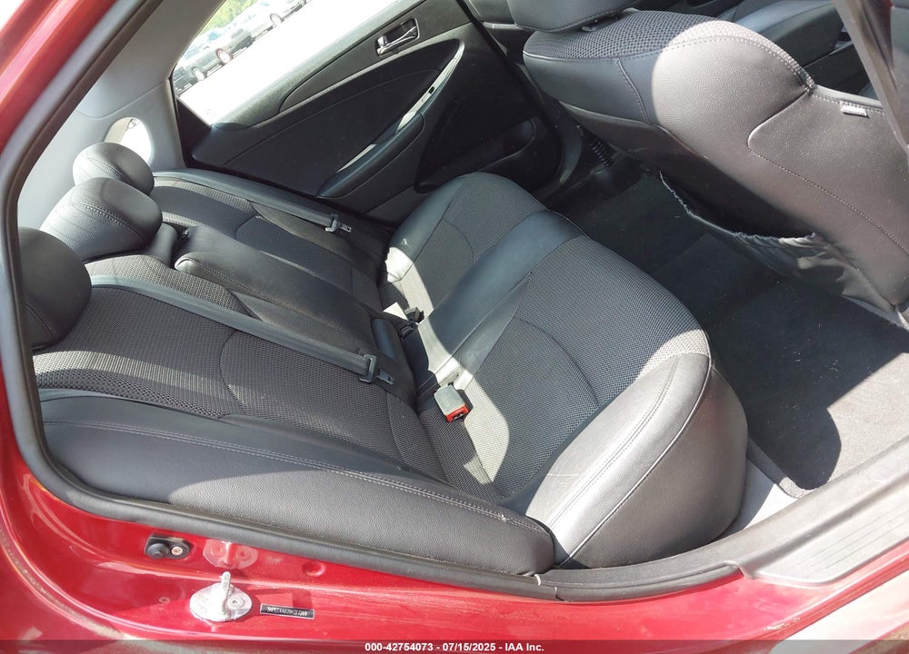 2011 HYUNDAI SONATA VIN: 5NPEC4AB2BH317269