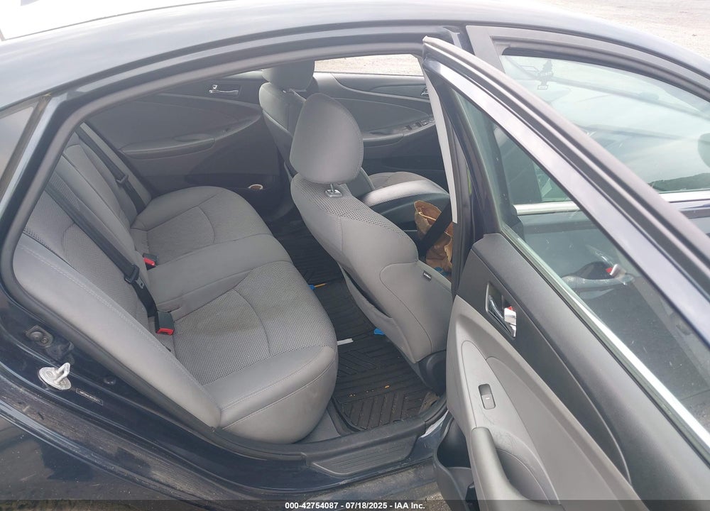 2013 HYUNDAI SONATA VIN: 5NPEB4AC4DH793277