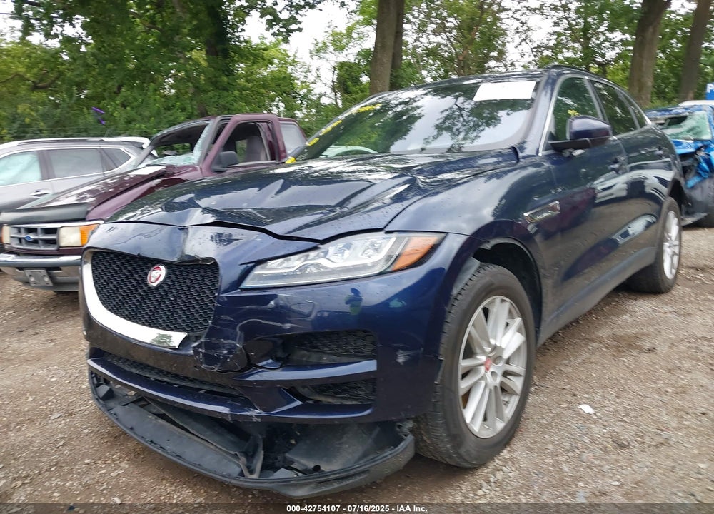 2017 JAGUAR F-PACE VIN: SADCK2BV1HA490583