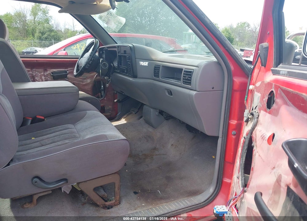 1995 DODGE RAM 1500 VIN: 1B7HC16Y4SS334598