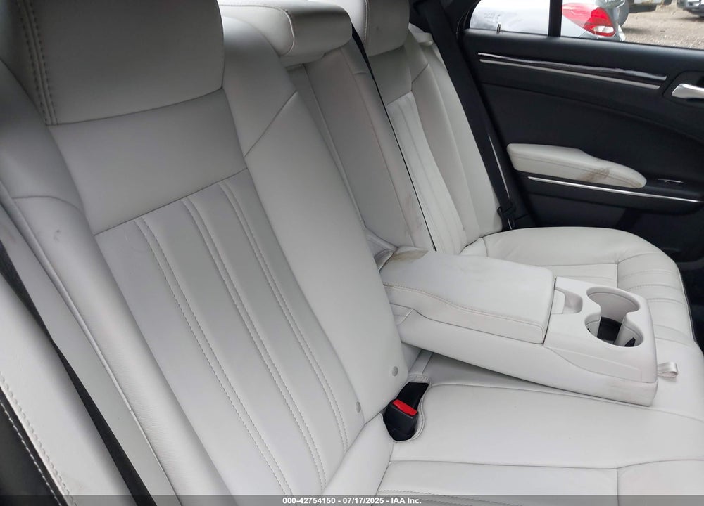 2018 CHRYSLER 300 VIN: 2C3CCAGGXJH204089